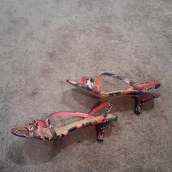 High Heels - must bundle. Coral Snake 6.5 - Picture 2 of 8
